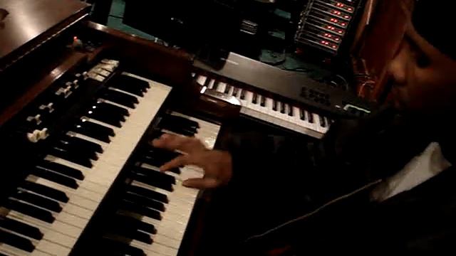 DENTLEYBOY PRESENTS: John Simmons on the Organ смотреть онлайн