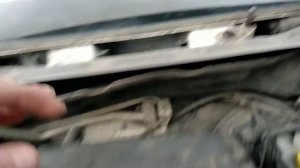 Клинят щетки стеклоочистителей Шкода Рапид. Ремонт трапеции. Wedge wiper blades Skoda Rapid