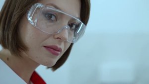 Что происходит за стенами медлаборатории // CL LAB