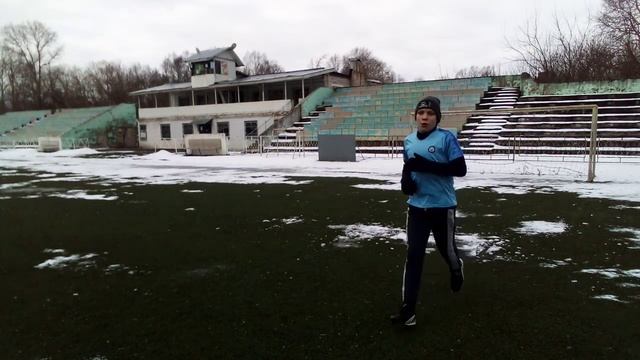 Футбол, тренировка. Бью по воротам:) смотреть онлайн