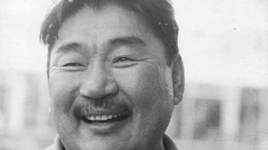 Лхасаран Линховоин - старинная бурятская песня "Үншэн сагаан ботогон" (Белый верблюжонок-сирота)