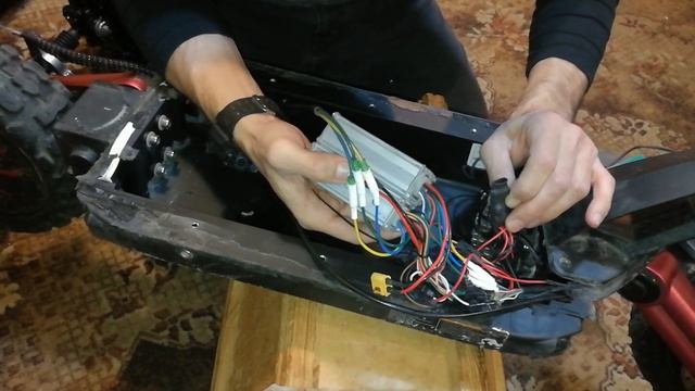 Разбираю электросамокат KUGOO G-BOOSTER с AVITO смотреть онлайн