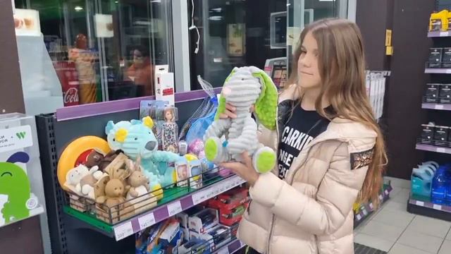 А Я ВЛЮБИЛАСЬ КАК ДУРА В ПИРОЖКОВА АРТУРА!! ❤🙈 Ника Корниенко, клип 🥰 смотреть онлайн