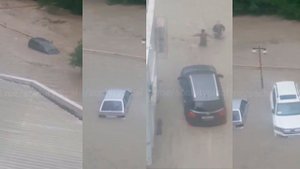 АПОКАЛИПСИС В СОЧИ. НАВОДНЕНИЕ. МАШИНЫ ПЛЫВУТ. ЧП