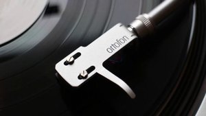 Bjork - Come To Me (1993 HQ Vinyl Rip) - Technics 1200G  Audio Technica AT33PTGII.mp4