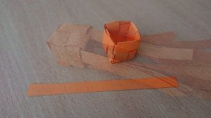 Урок труда, плетение корзины из бумаги.