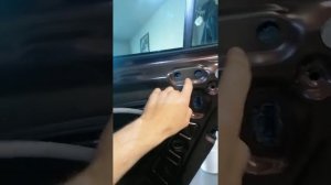 Как снять обшивку, стекло на задней двери VW Passat 2017