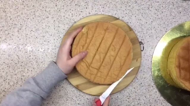 Клубничный торт с конфитюром и крем-чизом