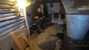 Лыжи из фанеры против физики | Домик под землёй в лесу