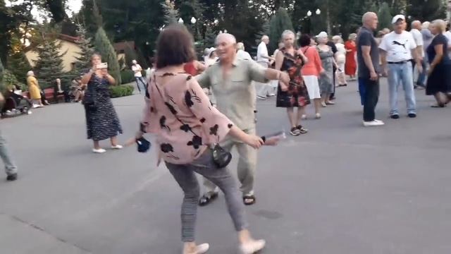 Заманила, соблазнила, раздразнила!!