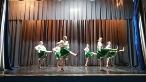 танец Колечко с крылечко. танцевальный коллектив Азарт п Юктали