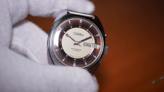 [4K]Обзор советских механических часов Слава 2427 смотреть онлайн