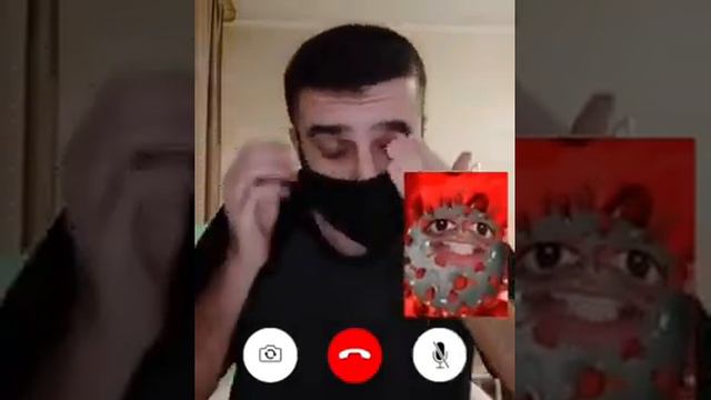 Кто? Я да ты... Почему ты так делаешь? смотреть онлайн