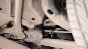 Как да сменим задна стойка на стабилизатор на BMW X3 E83 [ИНСТРУКЦИЯ]