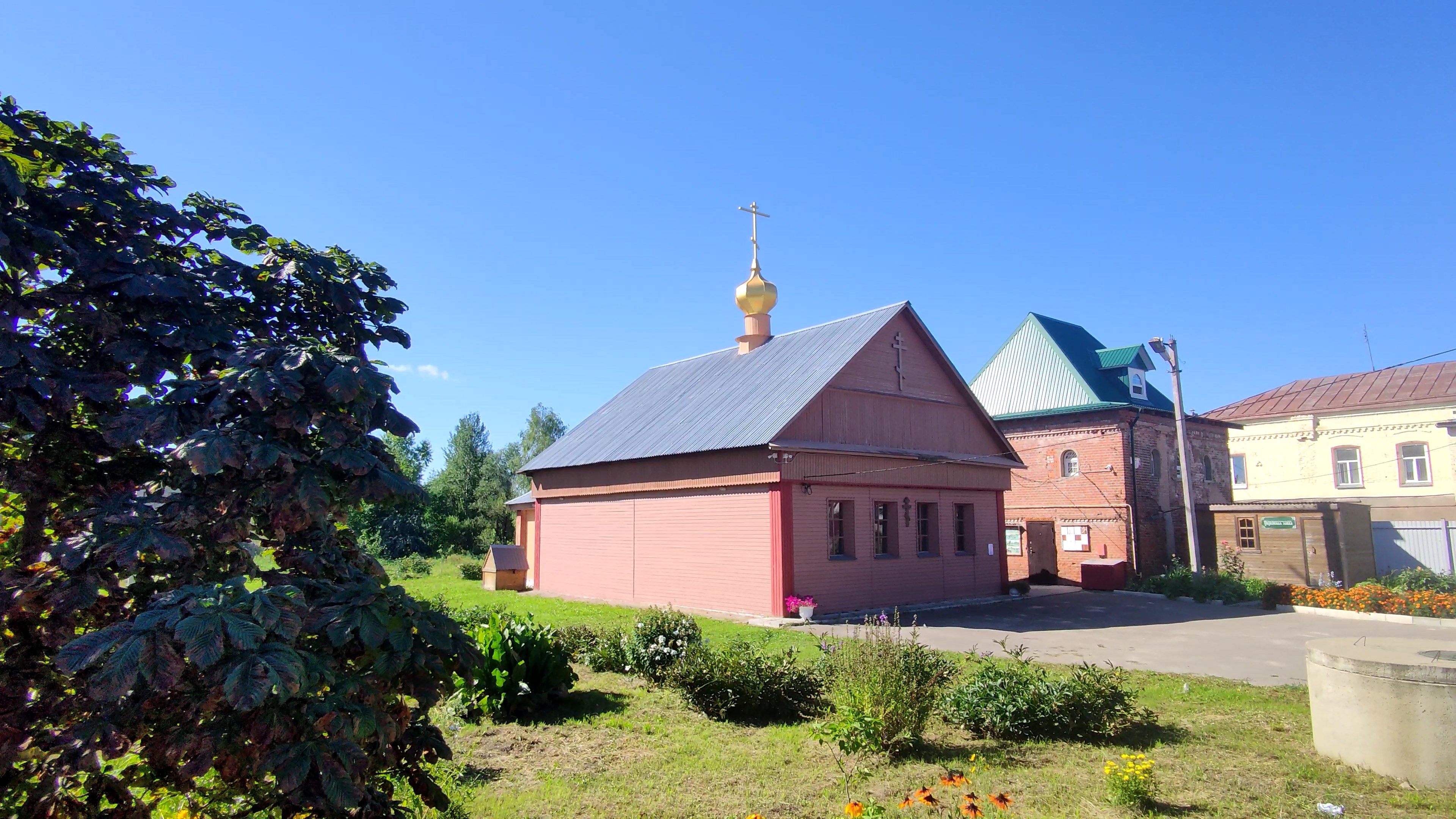 Церковь Воздвижения Честного Креста Господня в Давыдово.