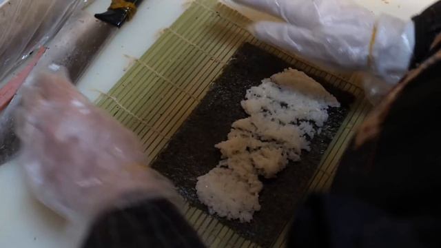 매운맛, 순한맛 떡볶이! 12가지 꼬마김밥! 순대, 어묵, 수제튀김까지 없는게 없는 분식맛집 / The most popular street food in Korea смотреть онлайн