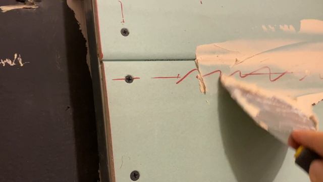 Делаю ПОЛНУЮ ГИДРОИЗОЛЯЦИЮ СТЕНЫ в ванной Хрущевки | МОИ ОШИБКИ и какой метод и инструмент сработал