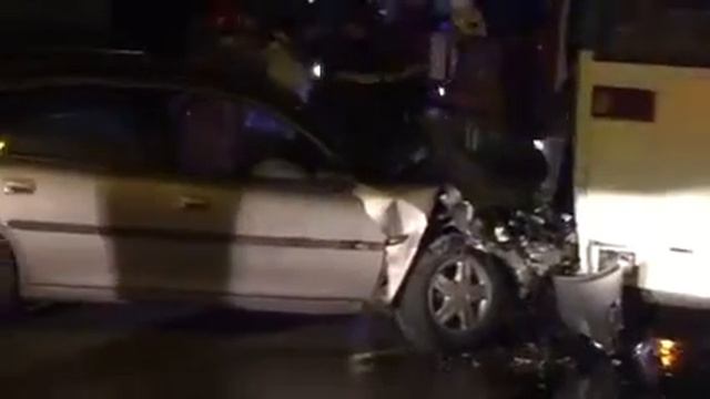 Мерцедес удари автобус 260 в София