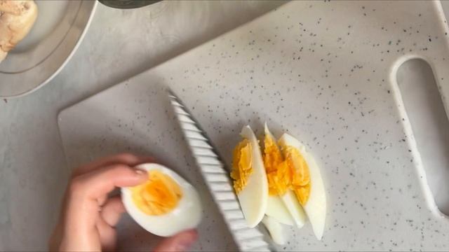 Салат “Столичный”. Подойдет к любому столу. Сытный салат на Новый год . Salad with chicken.