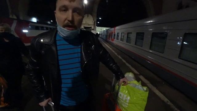 Посадка на поезд Москва - Новороссийск (1 часть) смотреть онлайн