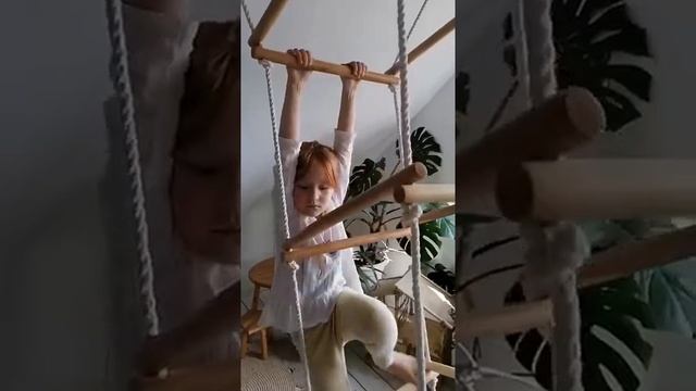 Квадратная веревочная лесенка смотреть онлайн