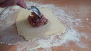 СОЧНЫЕ И ВКУСНЫЕ РЕЦЕПТ НА СКОВОРОДЕ ИЗ "СЛОЁНОГО ТЕСТА"