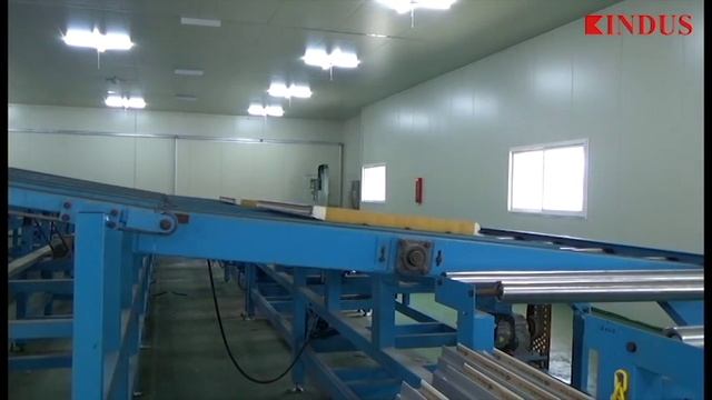 KINDUS - Линия производства сэндвич панелей из минеральной ваты(PUR боковая сторона инъекция) смотреть онлайн