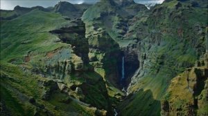 Ты неси меня река на исландском языке (Красивые пейзажи Исландии)