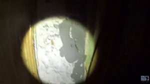 В ЗАБРОШЕННОМ ЗДАНИИ КТО-ТО ЕСТЬ