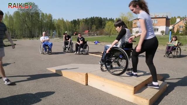 Подъем и спуск по пандусу смотреть онлайн