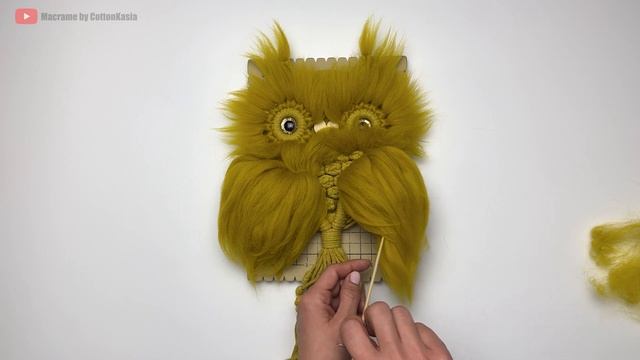 How To Arrange Felting Wool To Make A Macrame Owl Wing