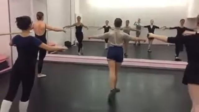Балетный класс, балетная школа Реверанс