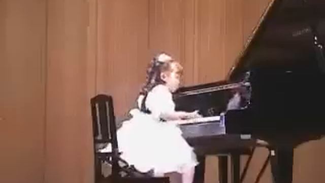 Aimi Kobayashi (4 years old) plays Clementi Sonatina op. 36