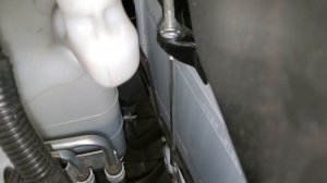 2014 To 2021 Mitsubishi Outlander How To Check Coolant Antifreeze Level In Overflow Expansion Bottl