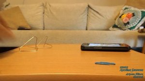 Подставка под телефон. (лайфхак). /Stand by your phone from a paper clip (lifehack)