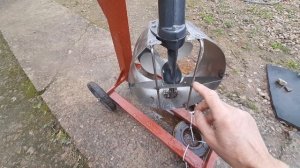 Ямаха 2DMHS, защита винта и картера редуктора от ударов о подводные припятствия