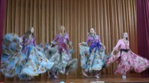 Супер танец, девочки зажигают на сцене, цыганский танец Гадалка