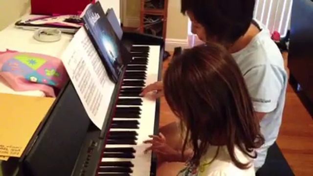 Aubrey Plays Tim Minchin смотреть онлайн