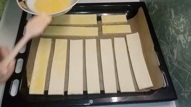 ЛЕНИВЫЕ ЯЗЫЧКИ из Слоёного теста! Легче рецепта просто нет!