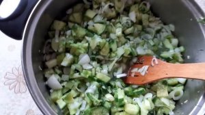 Салат из огурцов с луком на зиму.