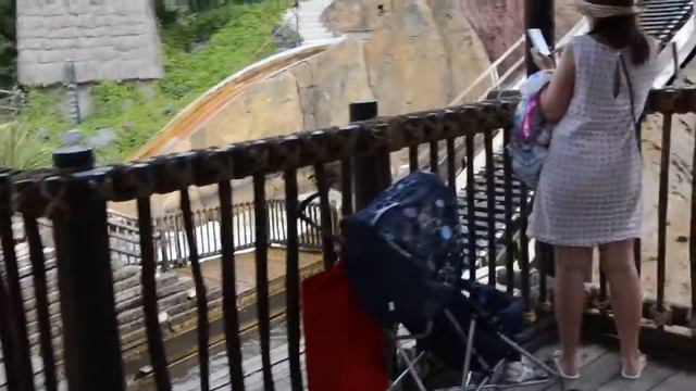 PortAventura Park. Аттракцион Всплеск Тутуки (Tutuki Splash)