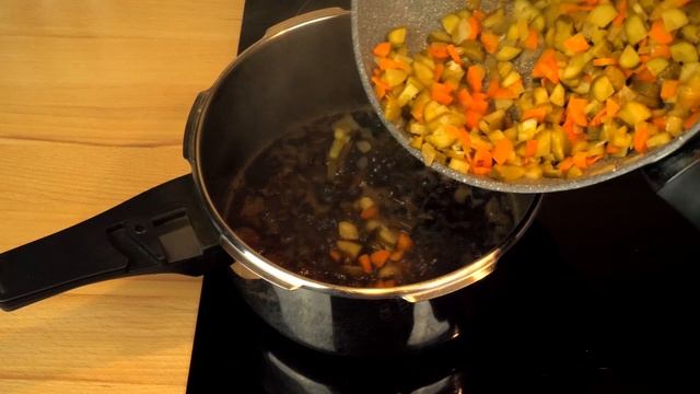 Постный рассольник с грибами - согревающий осенний суп! смотреть онлайн