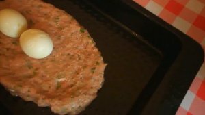 Очень вкусный мясной рулет! Мясной рулет из фарша с яйцом "Бычий глаз"!
