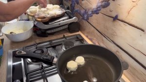 Как готовить сырники?