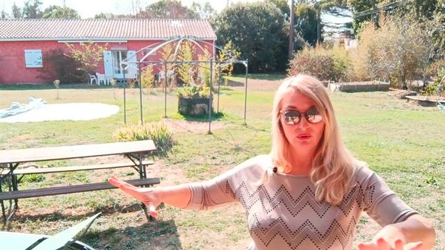 Жаркий день октября. У соседки. Сад. смотреть онлайн