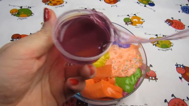 СМЕШАЛА ВСЮ СВОЮ КОЛЛЕКЦИЮ ЛИЗУНОВ, КОТОРУЮ СДЕЛАЛА СВОМИ РУКАМИ| ОГРОМНЫЙ СЛАЙМ смотреть онлайн