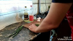 Яичница с луком и укропом