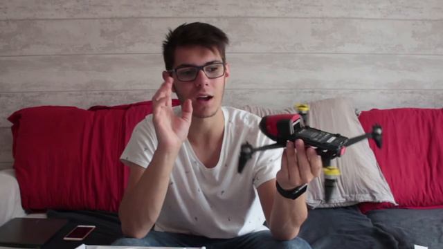 UNBOXING ET TEST DE MON NOUVEAU DRONE - PARROT BEBOP 2 RED/BLACK EDITION смотреть онлайн