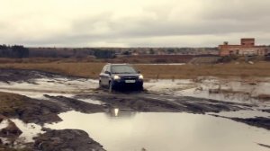Hyundai Tucson, туссан, грязь и большая лужа offroad