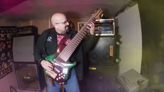 9 string Conklin bass through a Mesa Boogie Strategy 88 with Mark Bass 4x10 and 20" Accu Groove Cab смотреть онлайн